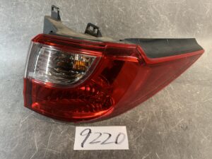 MAZDA PREMACY CW NISSAN LAFESTA Taillight P9377 Right Side x1