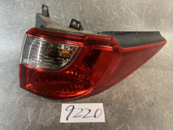 MAZDA PREMACY CW NISSAN LAFESTA Taillight P9377 Right Side x1 » JDM-PARTS NZ