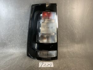 TOYOTA SIENTA NCP81 Genuine Taillight KOITO 52-241 Left Side x1