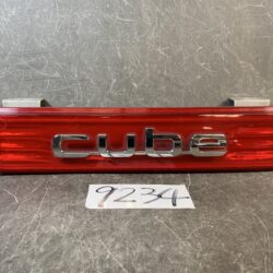 NISSAN CUBE Z12 NZ12 Tail Garnish panel STANLEY P8244