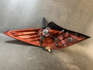 （重複）NISSAN TIIDA / TIIDA LATIO C11 NC11 SC11 SNC11 Genuine Taillight STANLEY P7511 R Right Side x1