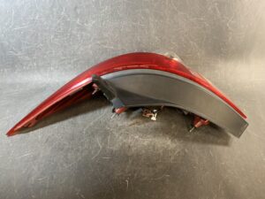 （重複）NISSAN TIIDA / TIIDA LATIO C11 NC11 SC11 SNC11 Genuine Taillight STANLEY P7511 R Right Side x1