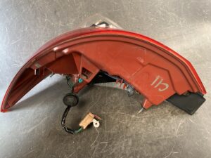 (重複)NISSAN TIIDA / TIIDA LATIO C11 NC11 SC11 SNC11 Genuine Taillight STANLEY P7511 R Right Side x1