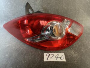 （重複）NISSAN TIIDA / TIIDA LATIO C11 NC11 SC11 SNC11 Genuine Taillight STANLEY P7511 L Left Side x1