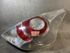 TOYOTA AQUA Prius C NHP10 Genuine Taillight STANLEY 52-252 Right Side x1