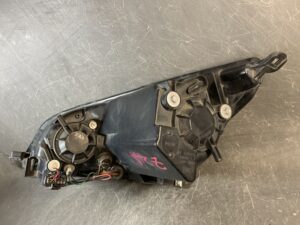 (重複)MITSUBISHI COLT Z2#A (Z21~Z28) Genuine Headlight STANLEY P2970 Right Side x1