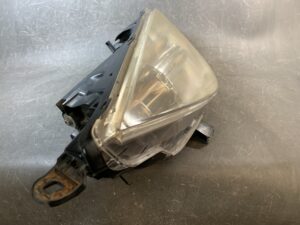 (重複)MITSUBISHI COLT Z2#A (Z21~Z28) Genuine Headlight STANLEY P2970 Right Side x1