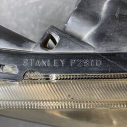 (重複)MITSUBISHI COLT Z2#A (Z21~Z28) Genuine Headlight STANLEY P2970 Right Side x1