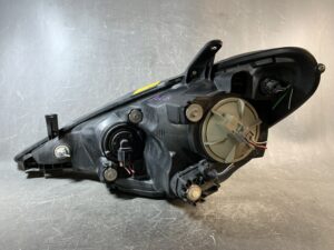 (重複)TOYOTA ESTIMA ACR30 Genuine Headlight KOITO 28-165 Right Side x1