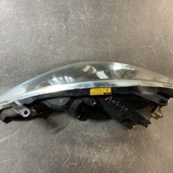 (重複)TOYOTA ESTIMA ACR30 Genuine Headlight KOITO 28-165 Right Side x1