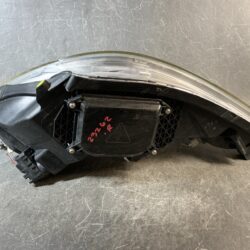 (重複)TOYOTA ESTIMA ACR30 Genuine Headlight KOITO 28-165 Right Side x1