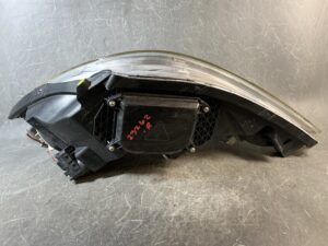 (重複)TOYOTA ESTIMA ACR30 Genuine Headlight KOITO 28-165 Right Side x1