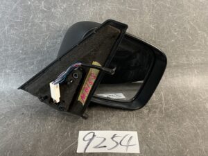 MITSUBISHI DELICA D2 MB15S Genuine Door Mirror With Indicator 82K4 Right Side x1