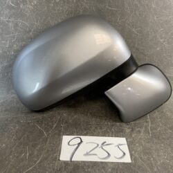 MITSUBISHI COLT Z21 Z22 Z23 Z24 Genuine Door Mirror 5G15 / MR599561-13 Right Side x1