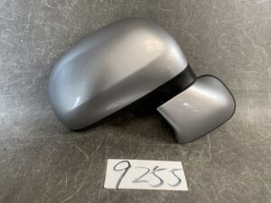 MITSUBISHI COLT Z21 Z22 Z23 Z24 Genuine Door Mirror 5G15 / MR599561-13 Right Side x1