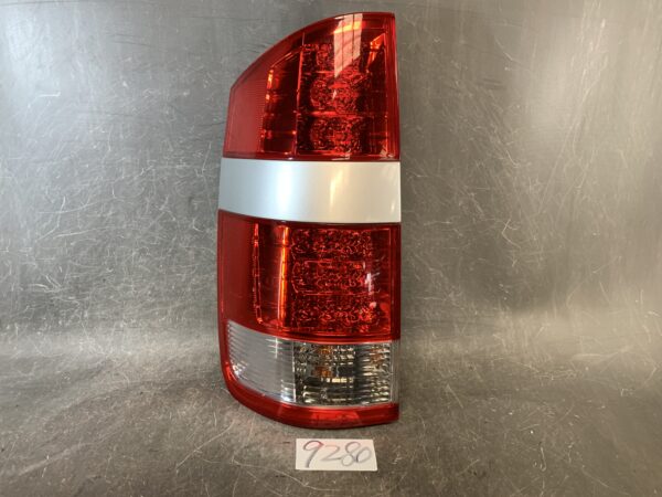 TOYOTA NOAH AZR60 Genuine Taillight / ICHIKOH 28-184 / Left Side x1 » JDM-PARTS NZ