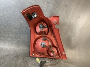 (重複)SUZUKI SWIFT ZC31S Genuine Taillight STANLEY P5780R Right Side x1