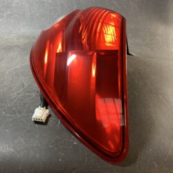 KOITO 220-24886 / Right Side x1