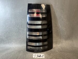 TOYOTA SIENTA NCP81 TAILLIGHT Rear light KOITO 52-125 Right Side x1