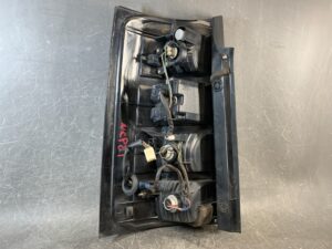 TOYOTA SIENTA NCP81 TAILLIGHT Rear light KOITO 52-125 Right Side x1