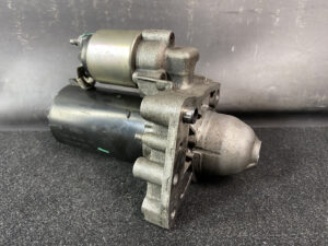Genuine Starter Motor BMW MINI R55 R56 R57 R60 PEUGEOT 0001138004 / 12417589354 01 BOSCH