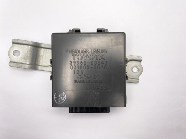 TOYOTA Headlight ECU Levelling Control Module 89960-30040 / 031800-0020 » JDM-PARTS NZ