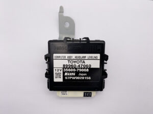 TOYOTA Headlight ECU Levelling Control Module 89960-47060 / 35600-79068