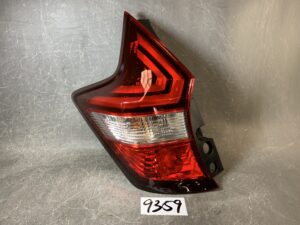 （重複）NISSAN NOTE HE12 Genuine Taillight ICHIKOH D202 Left Side x1
