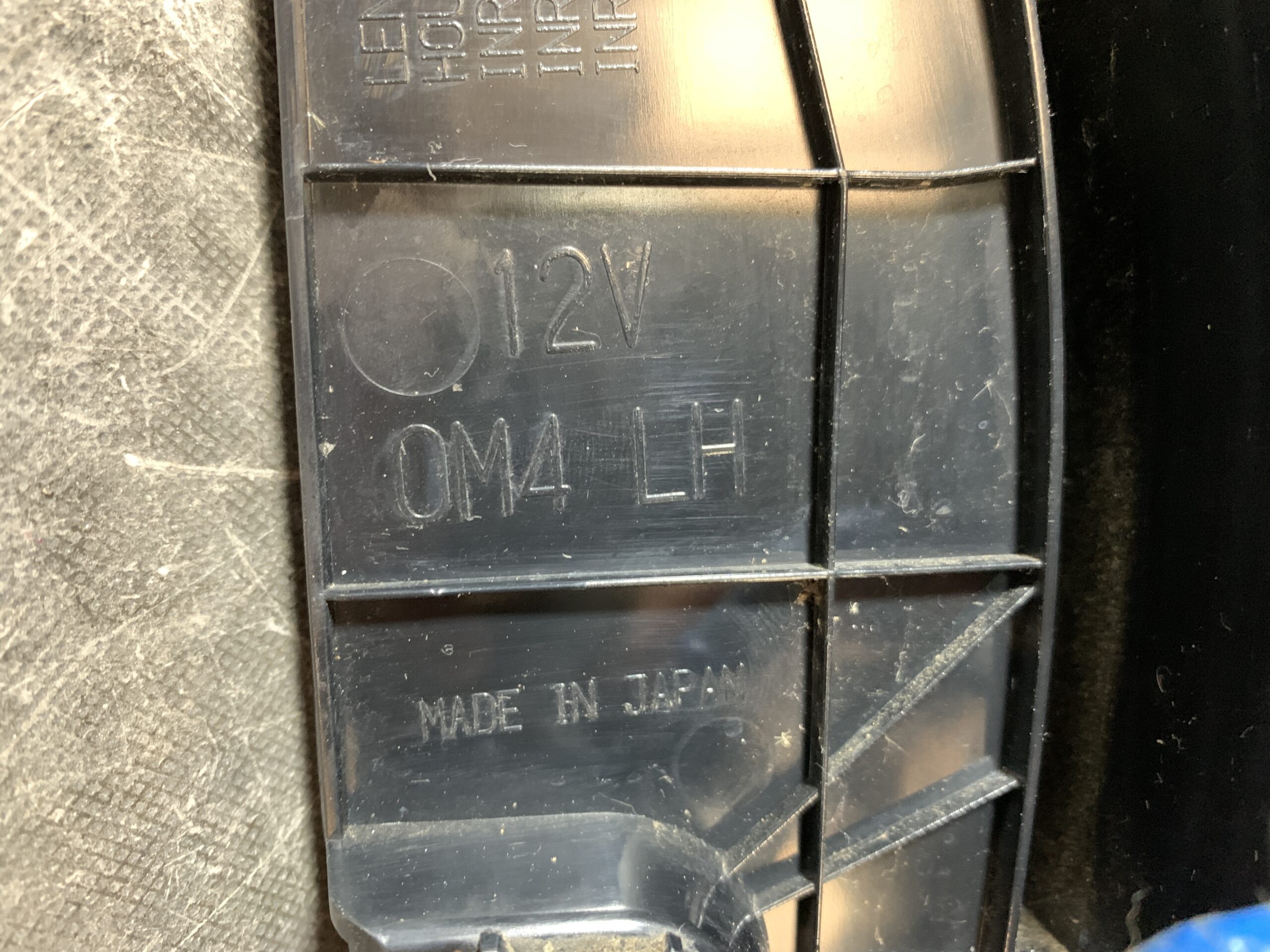 (重複)NISSAN NOTE HE12 Genuine Taillight ICHIKOH D202 Left Side x1