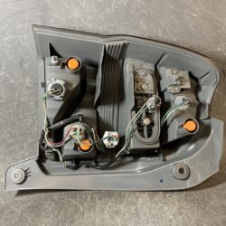 (重複)TOYOTA PORTE / SPADE NSP140 NCP141 NCP145 Genuine Taillight STANLEY 52-262 Right Side x1