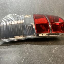(重複)TOYOTA PORTE / SPADE NSP140 NCP141 NCP145 Genuine Taillight STANLEY 52-262 Right Side x1