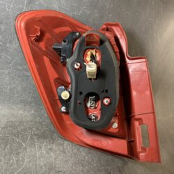 TOYOTA RACTIS NCP100 Genuine Taillight KOITO 52-192 Right Side x1