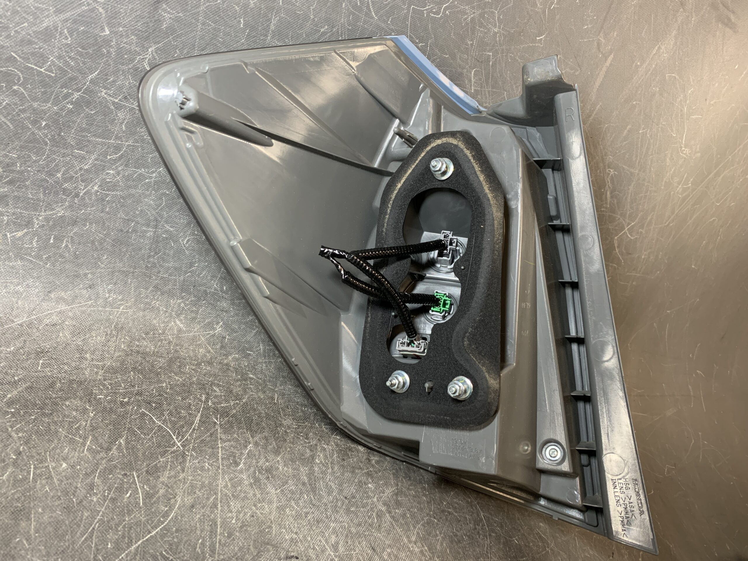 (重複)HONDA FIT SHUTTLE GP2 Genuine Taillight STANLEY W0020 Right Side x1