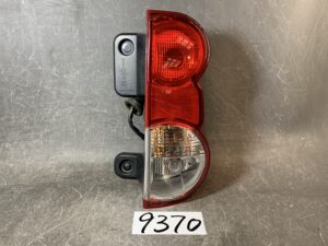 NISSAN NV200 VM20 M20 DELICA BVM20 Taillight ICHIKOH VALEO T002 Right Side x1