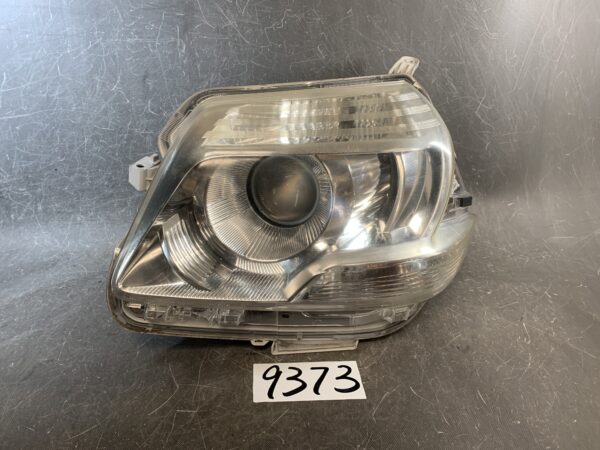 TOYOTA SIENTA NCP81 NCP85 Genuine Headlight KOITO 52-240 R Left Side x1 » JDM-PARTS NZ