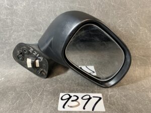 / MR599561-13 Right Side x1