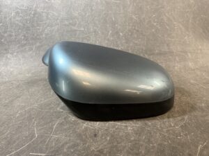 / MR599561-13 Right Side x1