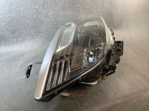 KOITO 100-62075 Right Side x1