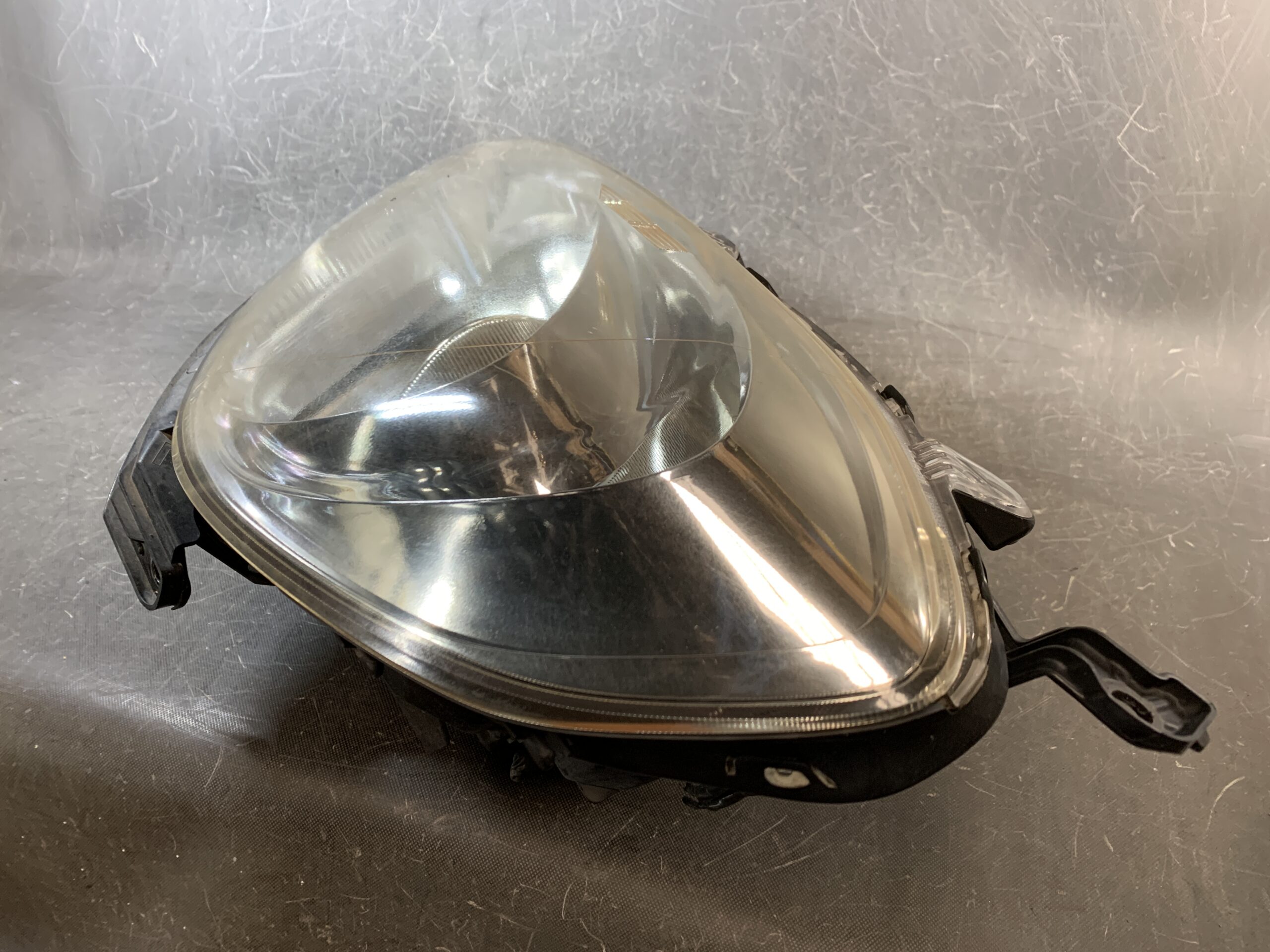 Headlight STANLEY P9604 Left Side x1