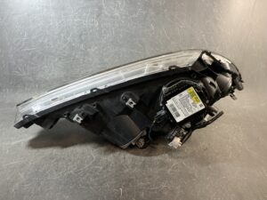 HID Headlight / KOITO 100-22013 / Left Side x 1 REPAIRED