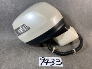 HONDA STEPWAGON SPADA RK7 Genuine Door Mirror with Indicator STANLEY P9292 Right Side x1