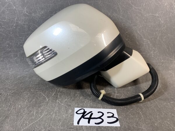 HONDA STEPWAGON SPADA RK7 Genuine Door Mirror with Indicator STANLEY P9292 Right Side x1 » JDM-PARTS NZ