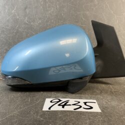 TOYOTA AQUA NHP10 Genuine Door Mirror / 027520 / TOKAI RIKA TR1001 / 571619 Right Side x1