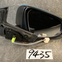 TOYOTA AQUA NHP10 Genuine Door Mirror / 027520 / TOKAI RIKA TR1001 / 571619 Right Side x1