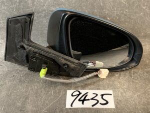 TOYOTA AQUA NHP10 Genuine Door Mirror / 027520 / TOKAI RIKA TR1001 / 571619 Right Side x1