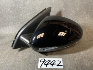 PEUGEOT 308 T9 Genuine Door Mirror with Indicator 98261678XT Left Side x1