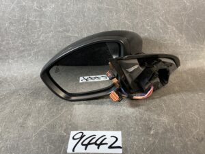 PEUGEOT 308 T9 Genuine Door Mirror with Indicator 98261678XT Left Side x1