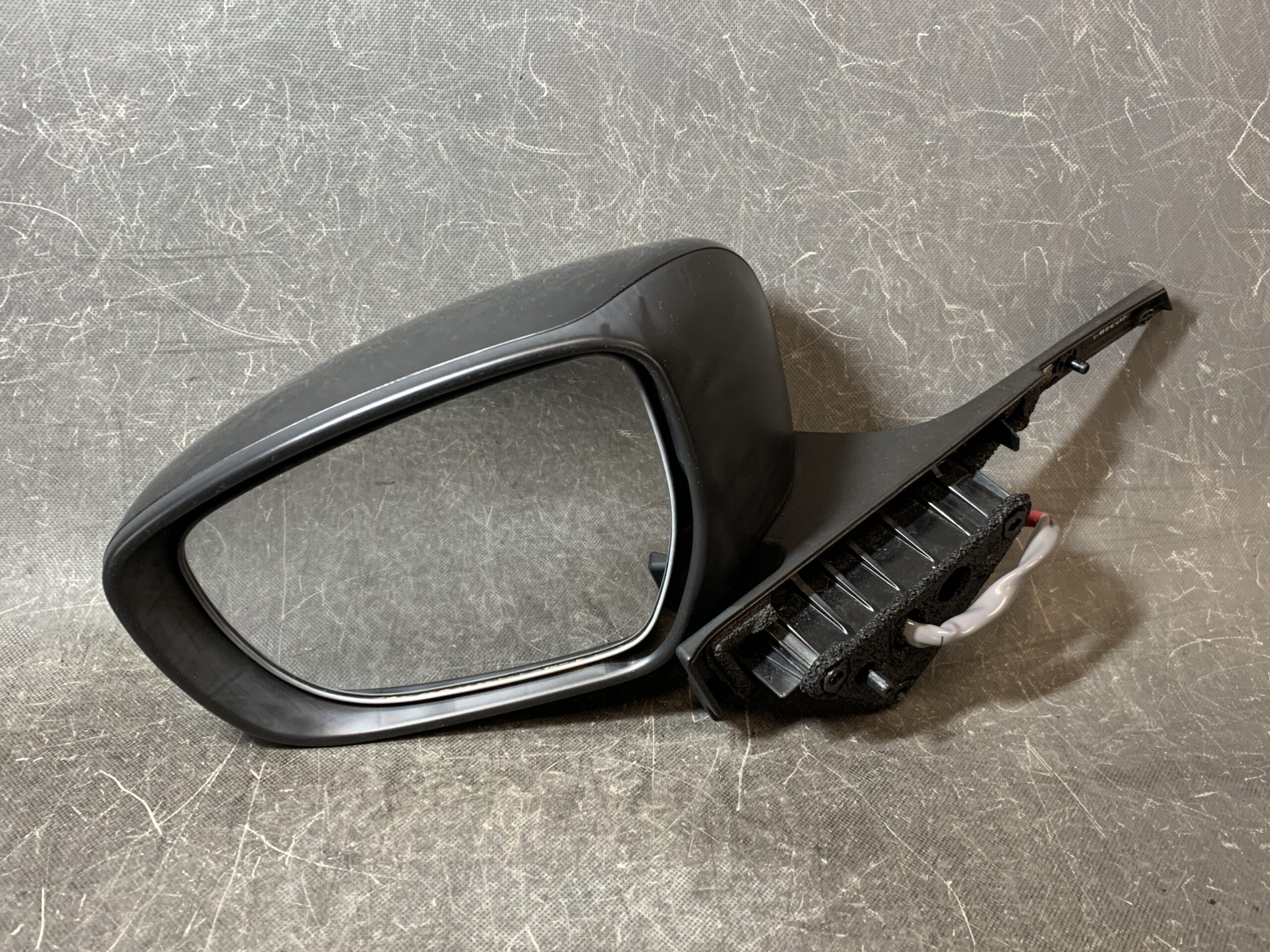 SUZUKI HUSTLER MR41S MR31S Genuine Door Mirror Right Side x1
