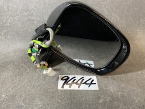 TOYOTA CROWN GRS204 Genuine Door Mirror with Indicator Right Side x1