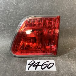 TOYOTA AVEVSIS WAGON ZRT272 Valeo 05-21 Right Side x1